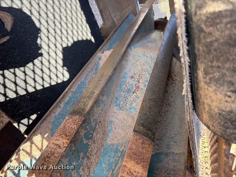 image for item EM0527 70' L material conveyor