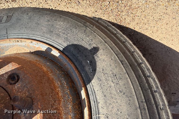 image for item EM0527 70' L material conveyor