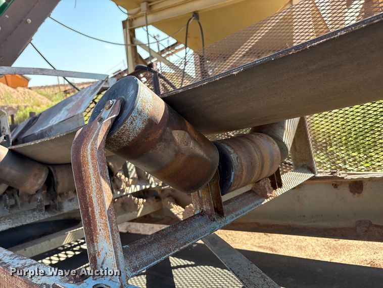 image for item EM0528 34' L material conveyor