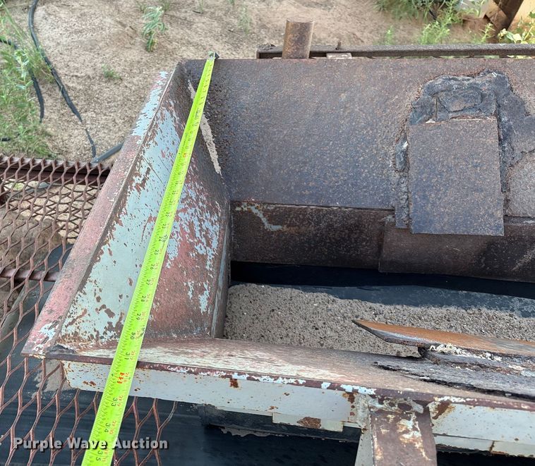 image for item EM0528 34' L material conveyor