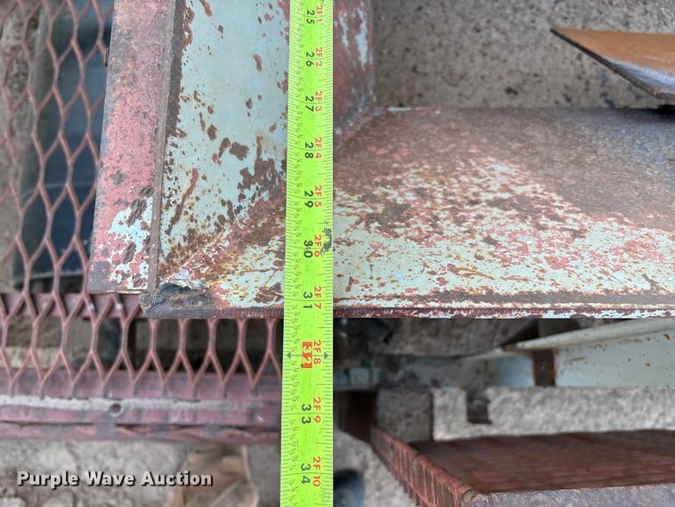 image for item EM0528 34' L material conveyor