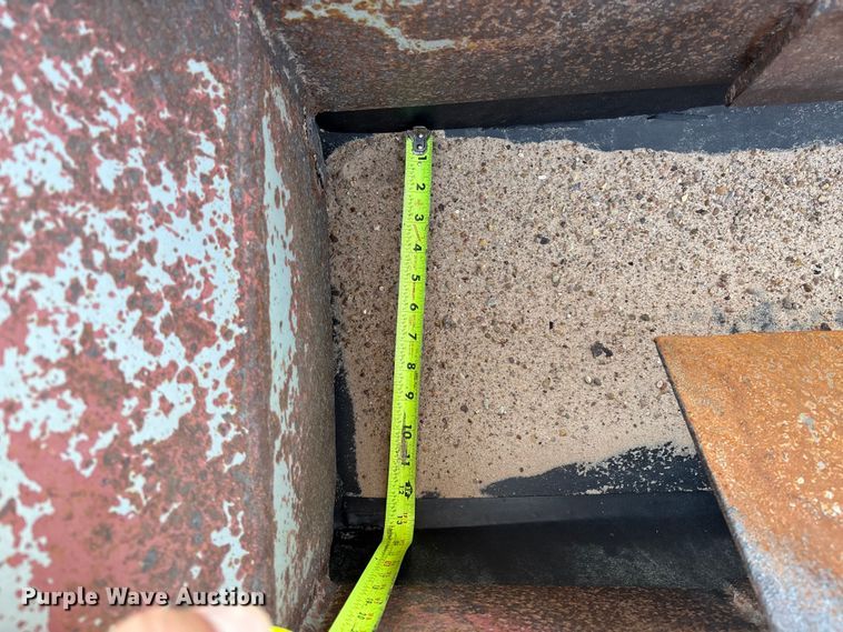 image for item EM0528 34' L material conveyor