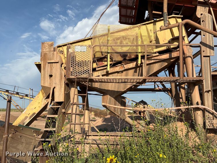 image for item EM0530 Kolman 5'X12' screening plant