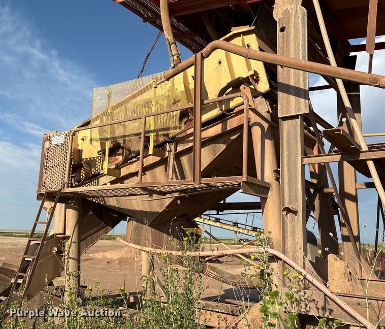 image for item EM0530 Kolman 5'X12' screening plant