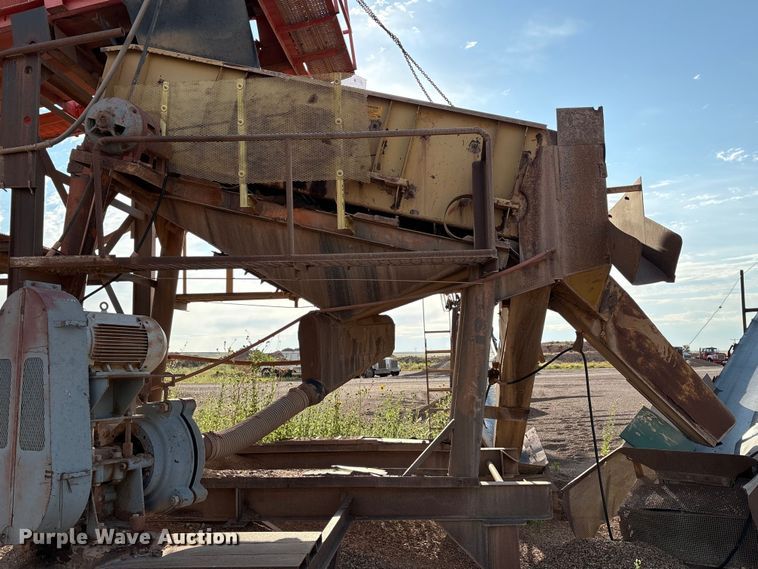 image for item EM0530 Kolman 5'X12' screening plant