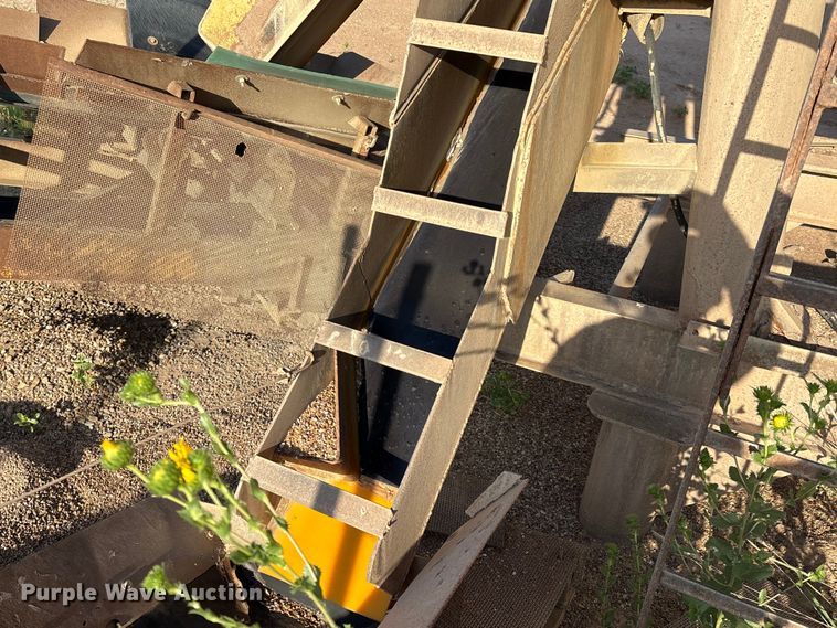 image for item EM0530 Kolman 5'X12' screening plant