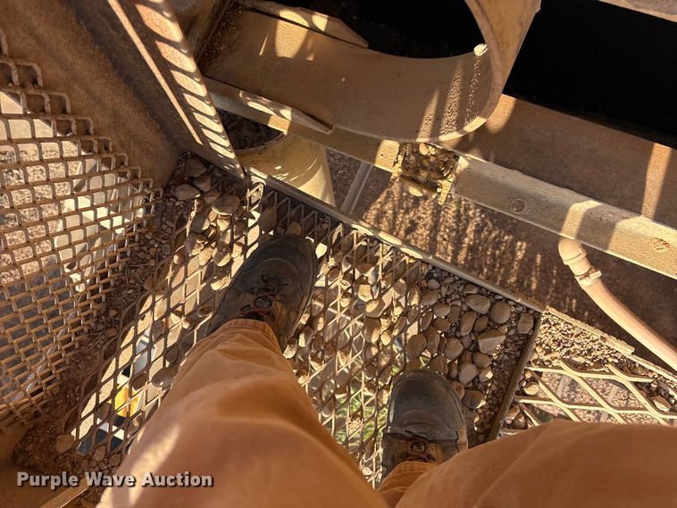 image for item EM0530 Kolman 5'X12' screening plant