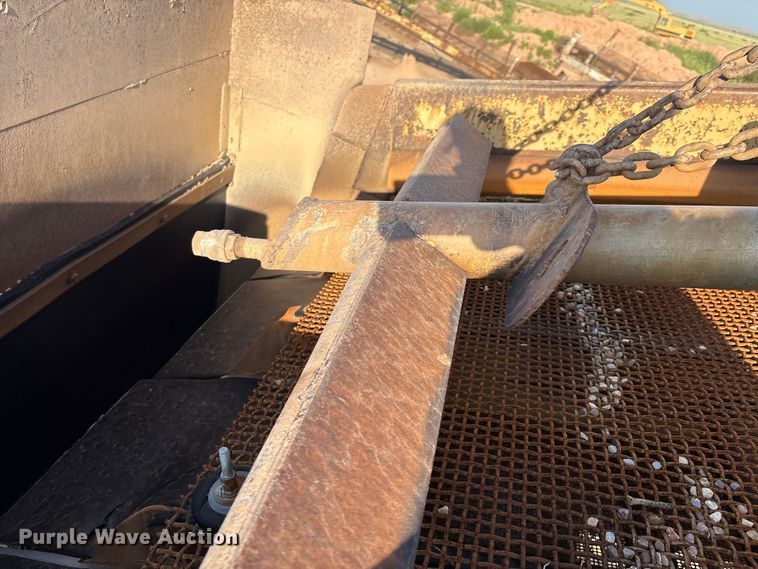 image for item EM0530 Kolman 5'X12' screening plant