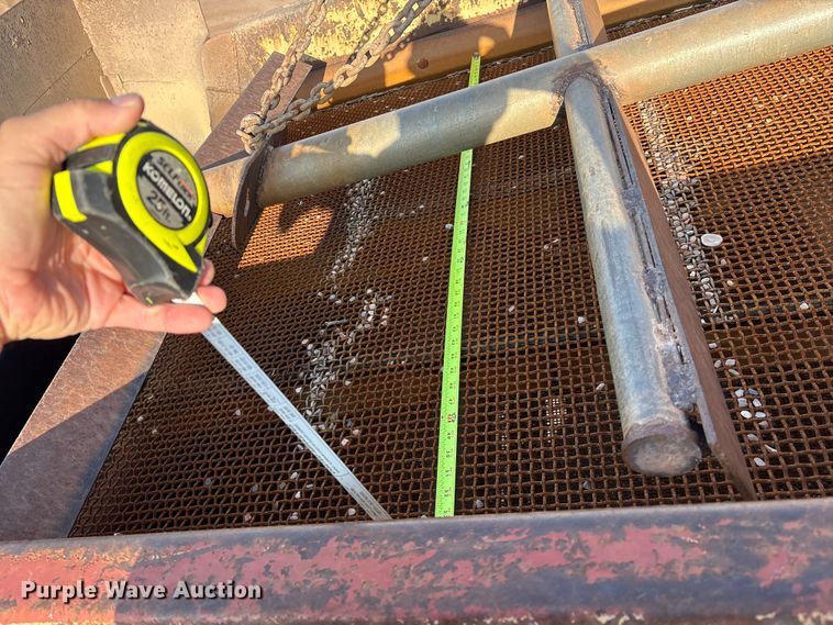 image for item EM0530 Kolman 5'X12' screening plant