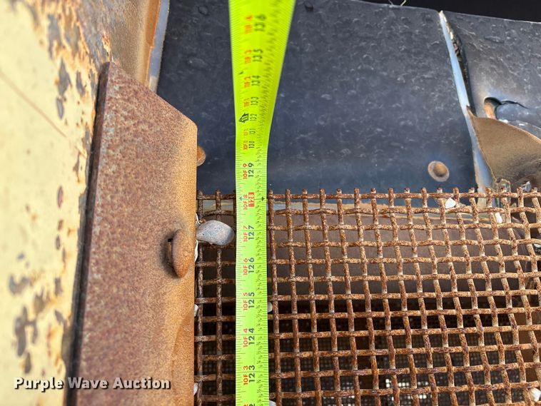 image for item EM0530 Kolman 5'X12' screening plant