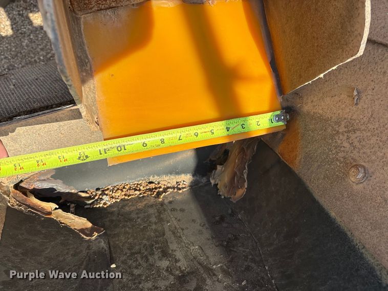 image for item EM0530 Kolman 5'X12' screening plant