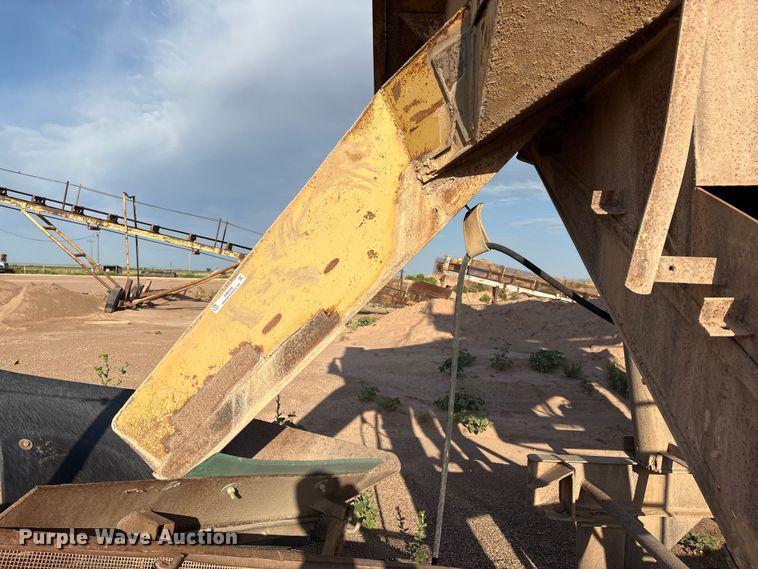 image for item EM0530 Kolman 5'X12' screening plant