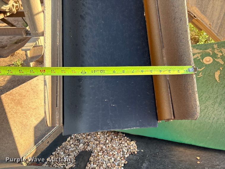 image for item EM0530 Kolman 5'X12' screening plant