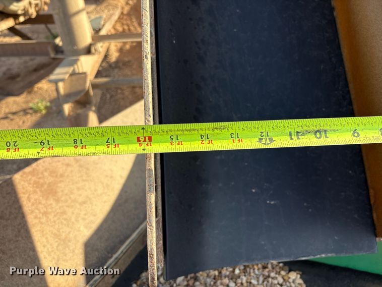 image for item EM0530 Kolman 5'X12' screening plant