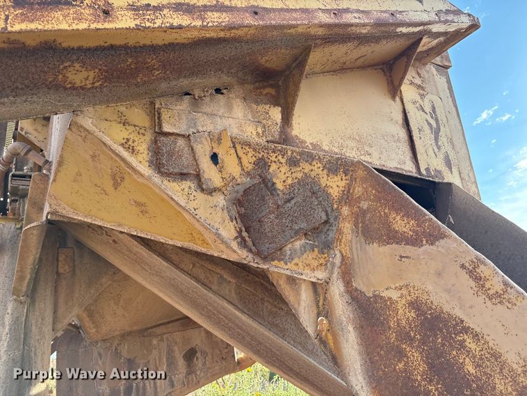 image for item EM0530 Kolman 5'X12' screening plant