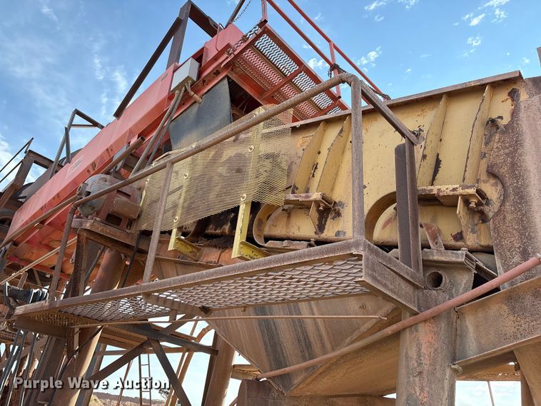 image for item EM0530 Kolman 5'X12' screening plant