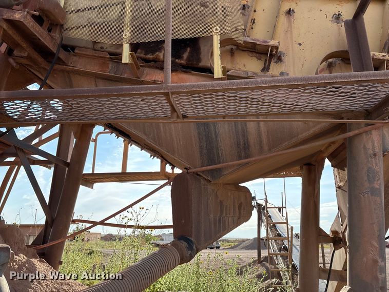 image for item EM0530 Kolman 5'X12' screening plant