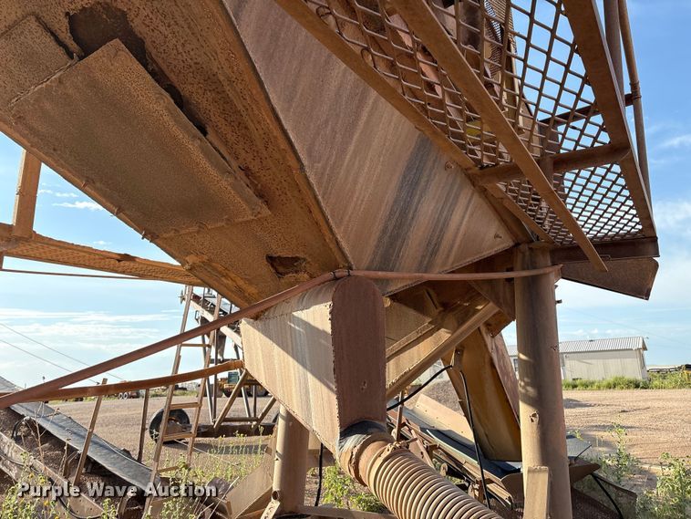 image for item EM0530 Kolman 5'X12' screening plant