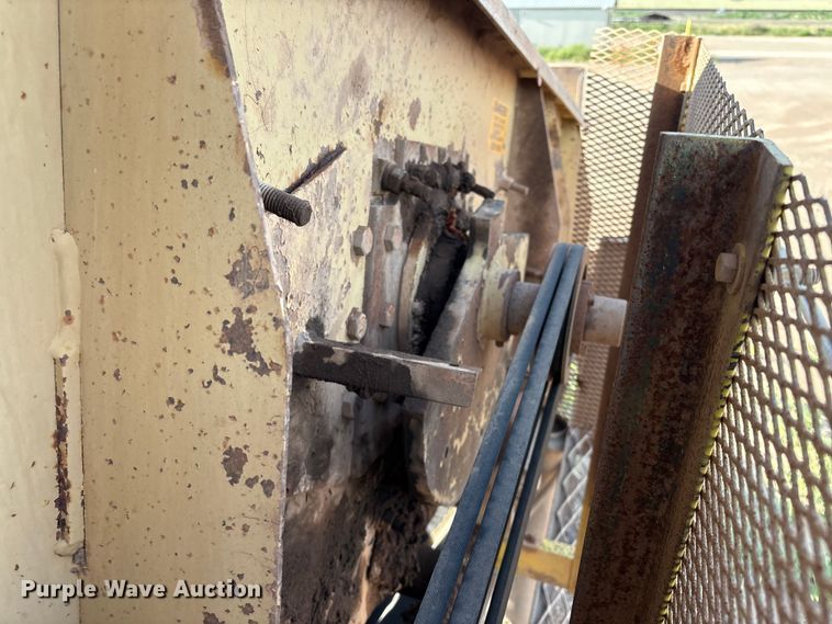 image for item EM0530 Kolman 5'X12' screening plant