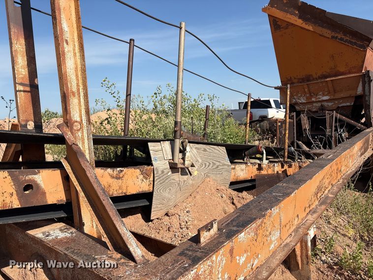 image for item EM0533 Belt feeder