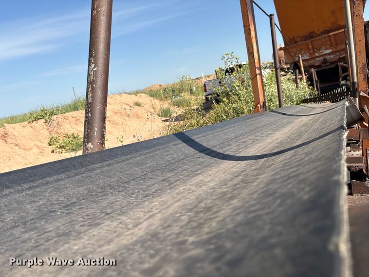 image for item EM0533 Belt feeder