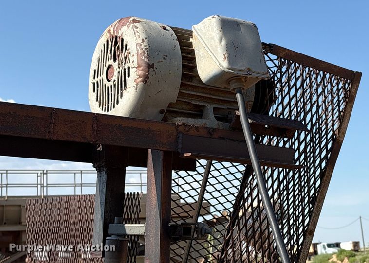 image for item EM0533 Belt feeder