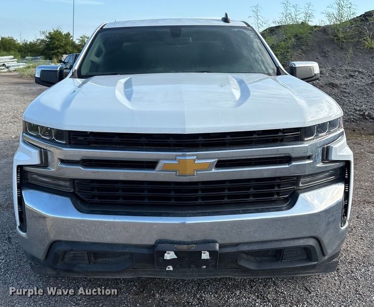 image for item EM0538 2020 Chevrolet Silverado 1500 Crew Cab pickup truck