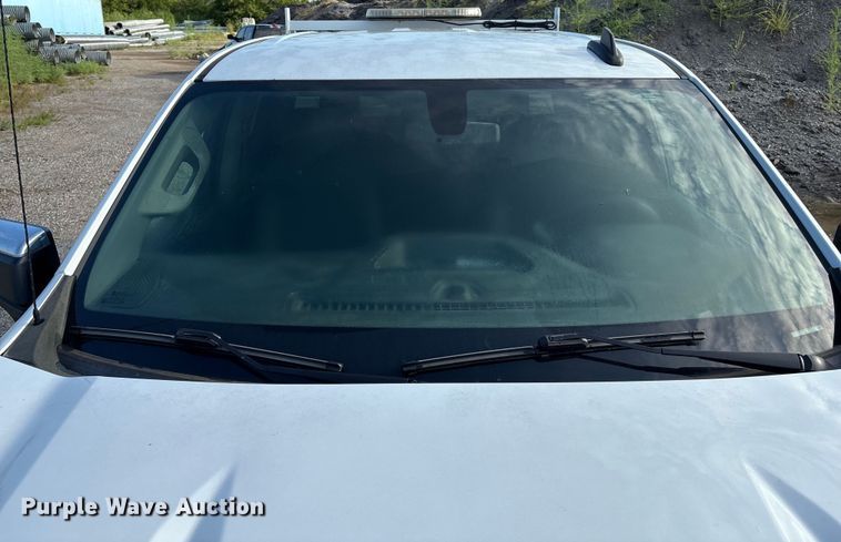 image for item EM0538 2020 Chevrolet Silverado 1500 Crew Cab pickup truck