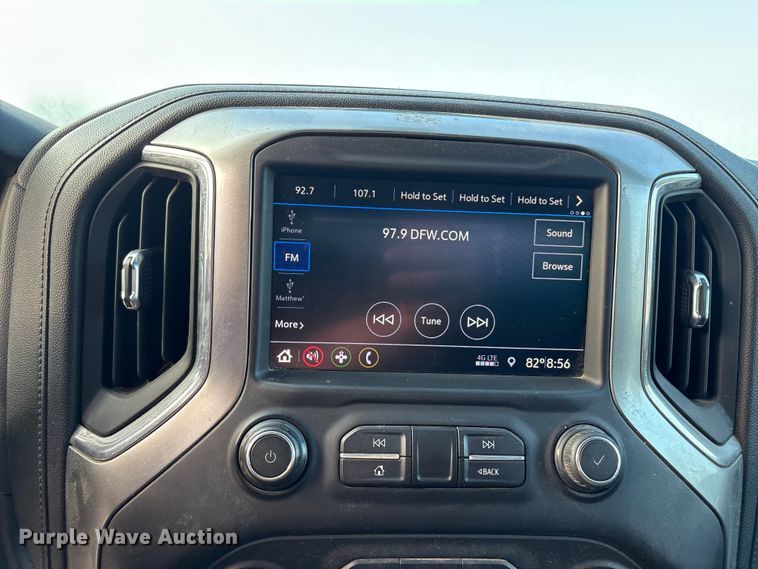 image for item EM0538 2020 Chevrolet Silverado 1500 Crew Cab pickup truck