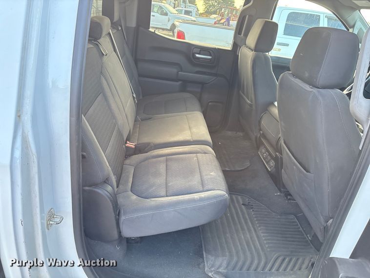 image for item EM0538 2020 Chevrolet Silverado 1500 Crew Cab pickup truck