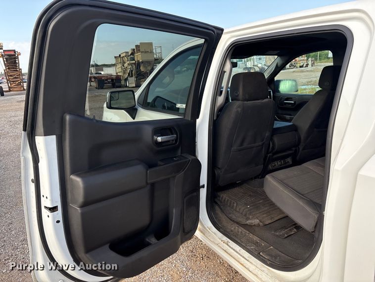 image for item EM0538 2020 Chevrolet Silverado 1500 Crew Cab pickup truck