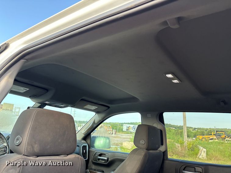 image for item EM0538 2020 Chevrolet Silverado 1500 Crew Cab pickup truck