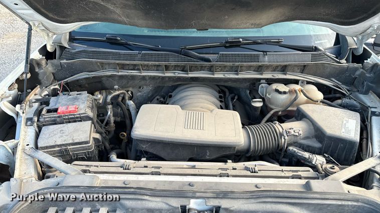 image for item EM0538 2020 Chevrolet Silverado 1500 Crew Cab pickup truck