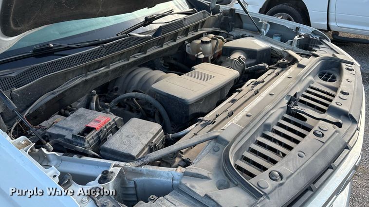 image for item EM0538 2020 Chevrolet Silverado 1500 Crew Cab pickup truck