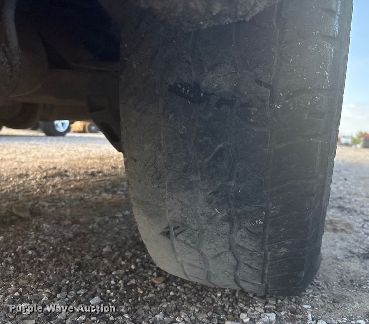 image for item EM0538 2020 Chevrolet Silverado 1500 Crew Cab pickup truck