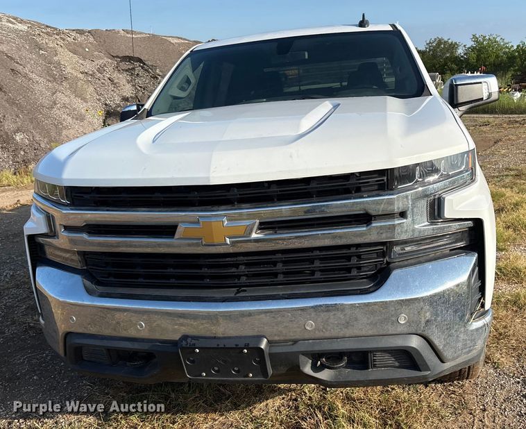 image for item EM0539 2019 Chevrolet Silverado 1500 Crew Cab pickup truck