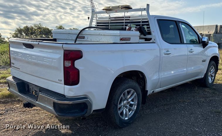 image for item EM0539 2019 Chevrolet Silverado 1500 Crew Cab pickup truck