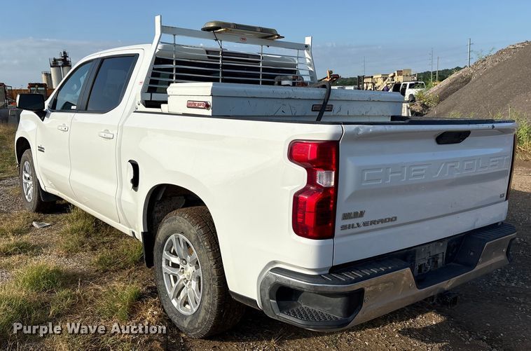 image for item EM0539 2019 Chevrolet Silverado 1500 Crew Cab pickup truck