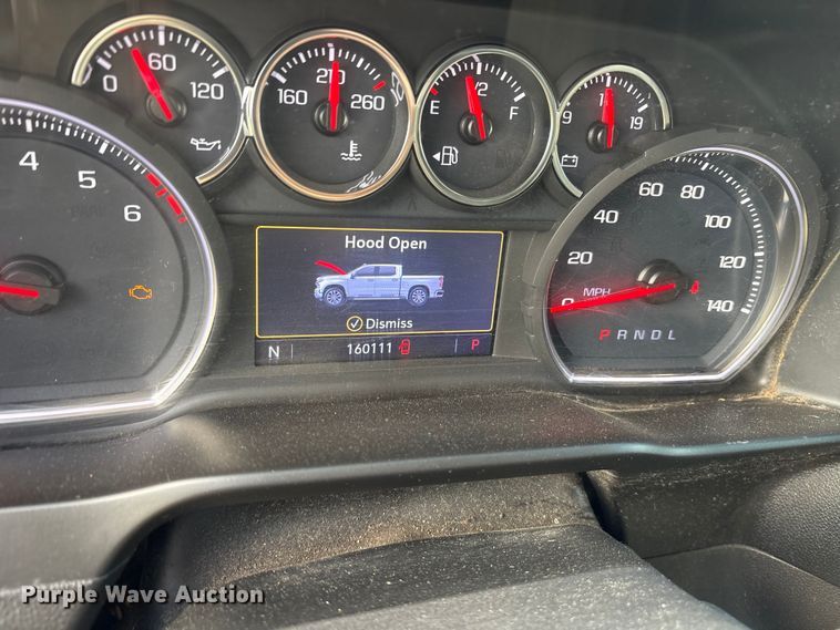 image for item EM0539 2019 Chevrolet Silverado 1500 Crew Cab pickup truck