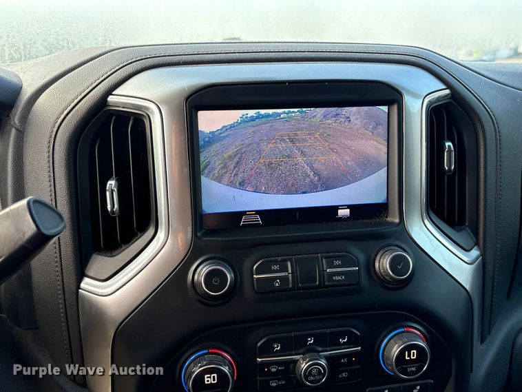 image for item EM0539 2019 Chevrolet Silverado 1500 Crew Cab pickup truck