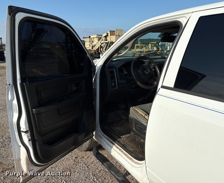 image for item EM0540 2015 Dodge Ram 1500 Crew Cab pickup truck