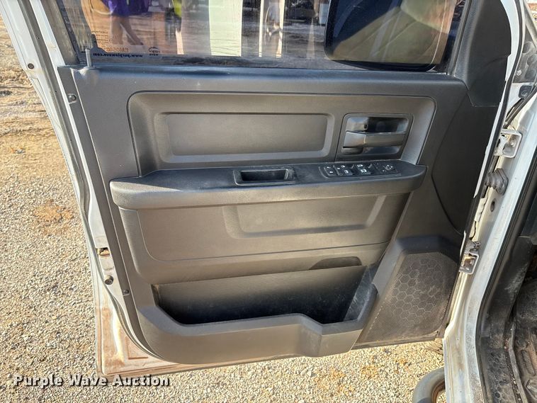 image for item EM0540 2015 Dodge Ram 1500 Crew Cab pickup truck