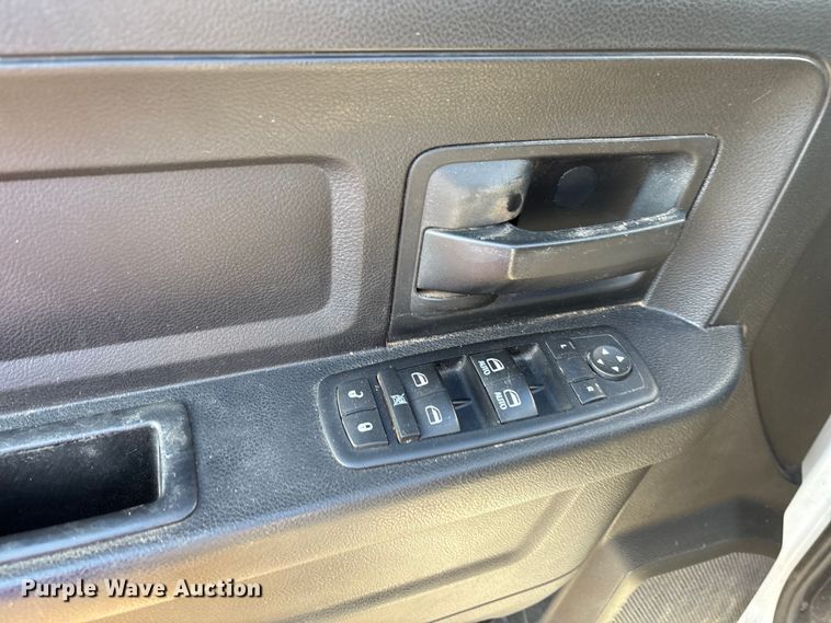 image for item EM0540 2015 Dodge Ram 1500 Crew Cab pickup truck