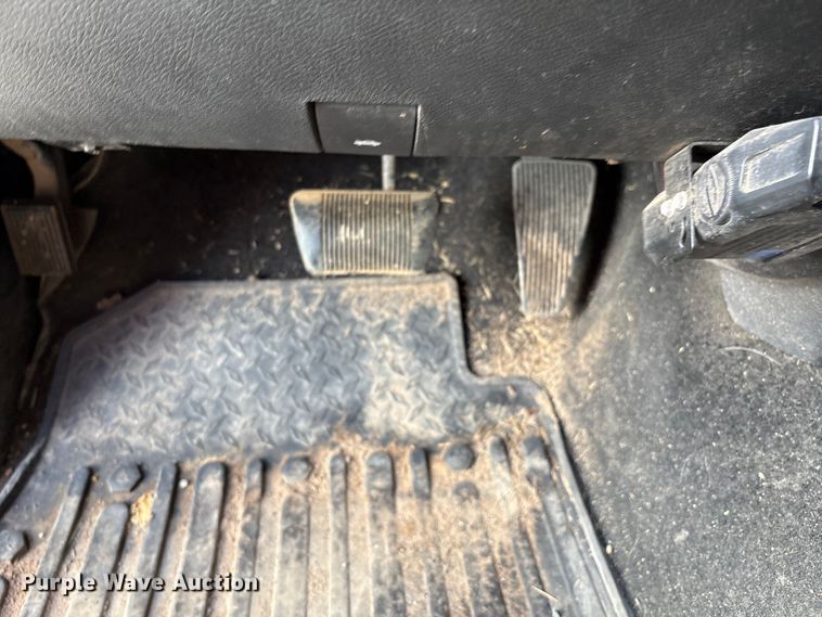 image for item EM0540 2015 Dodge Ram 1500 Crew Cab pickup truck