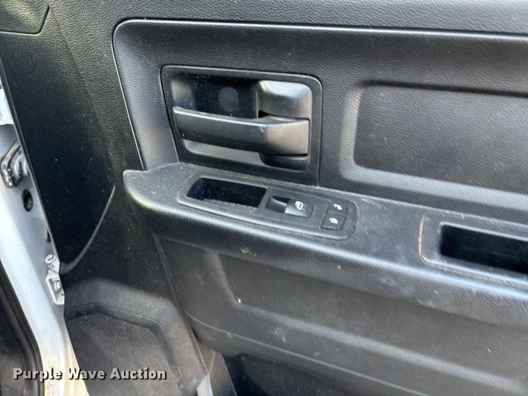 image for item EM0540 2015 Dodge Ram 1500 Crew Cab pickup truck