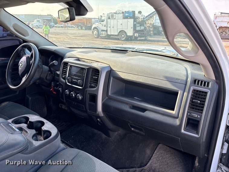 image for item EM0540 2015 Dodge Ram 1500 Crew Cab pickup truck