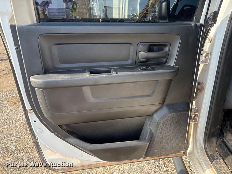 image for item EM0540 2015 Dodge Ram 1500 Crew Cab pickup truck