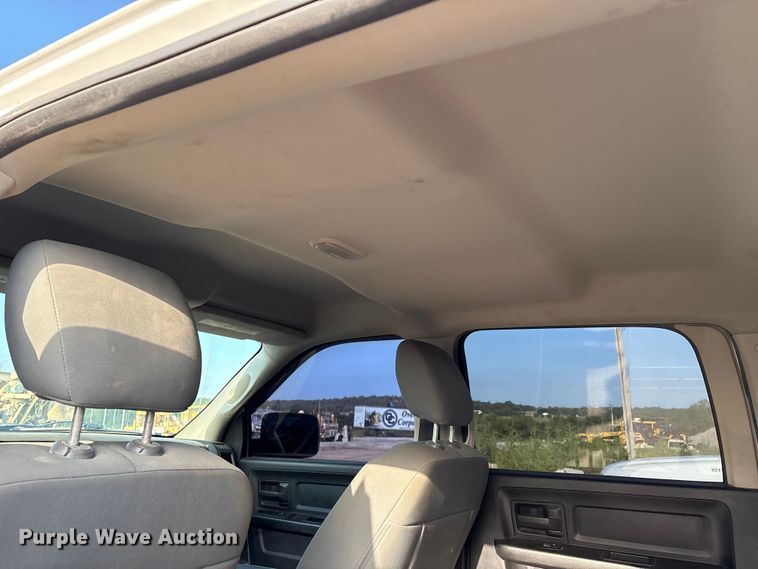 image for item EM0540 2015 Dodge Ram 1500 Crew Cab pickup truck