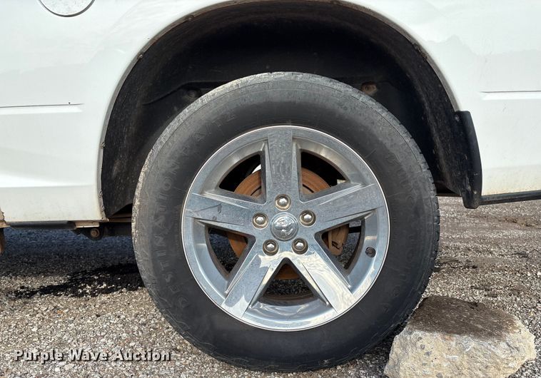 image for item EM0540 2015 Dodge Ram 1500 Crew Cab pickup truck