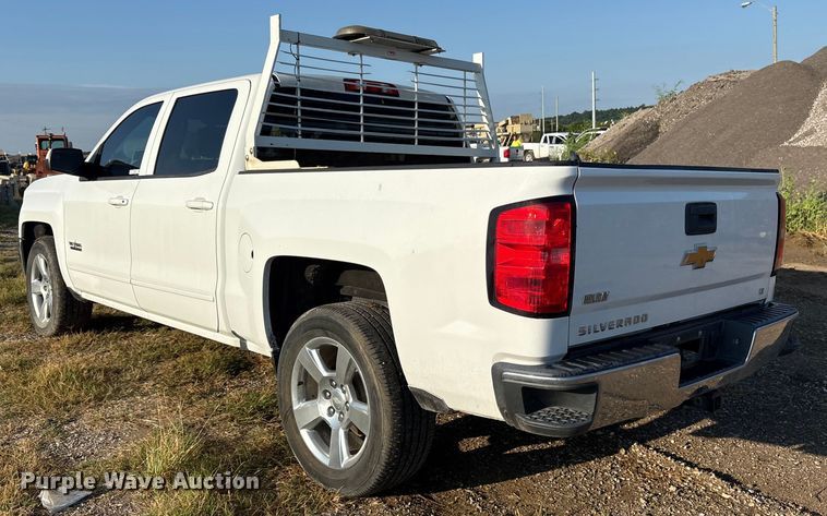 image for item EM0542 2018 Chevrolet Silverado 1500 Crew Cab pickup truck